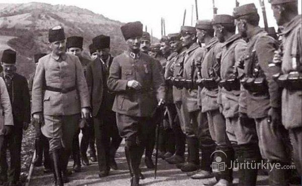 Atatürk, Baş Komutan